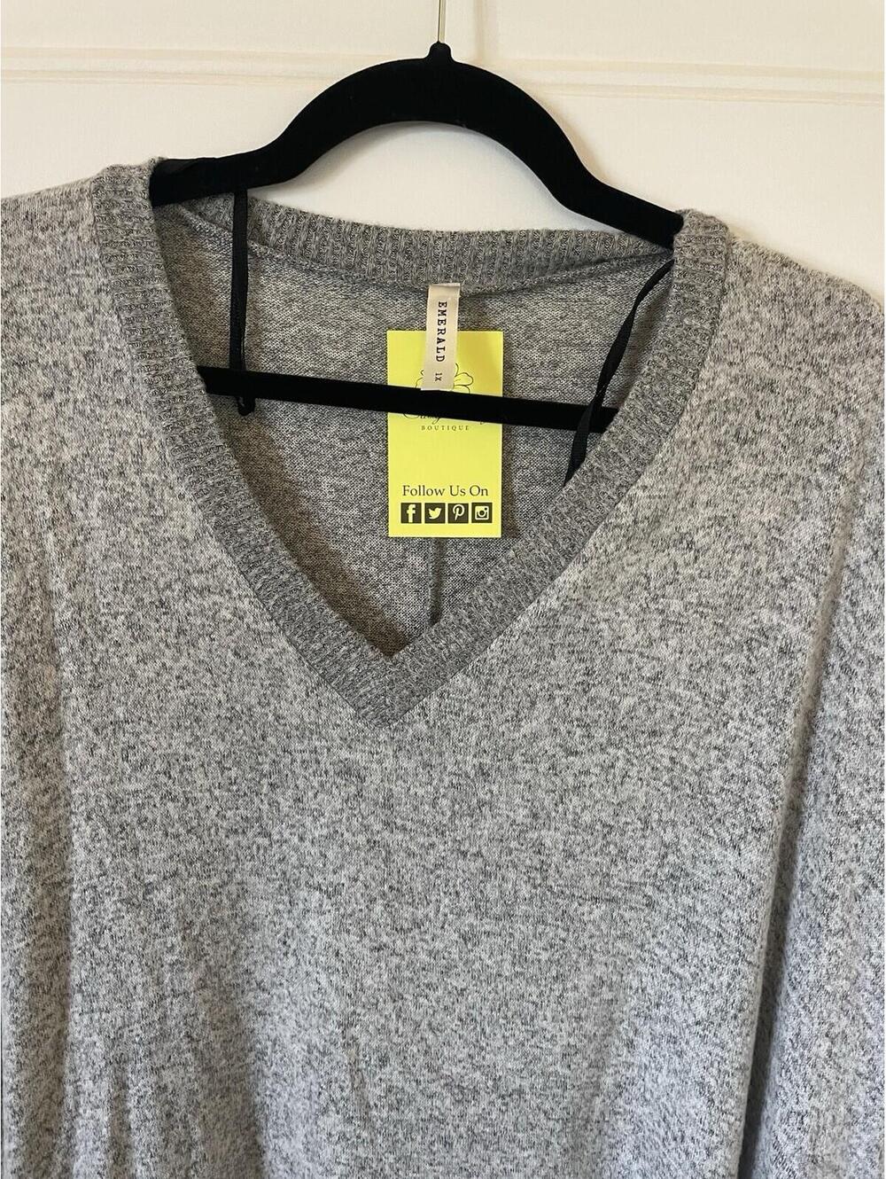 Emerald Women Heather Gray Pullover Sweater 1X NWT Angled Sides Soft V-Neck